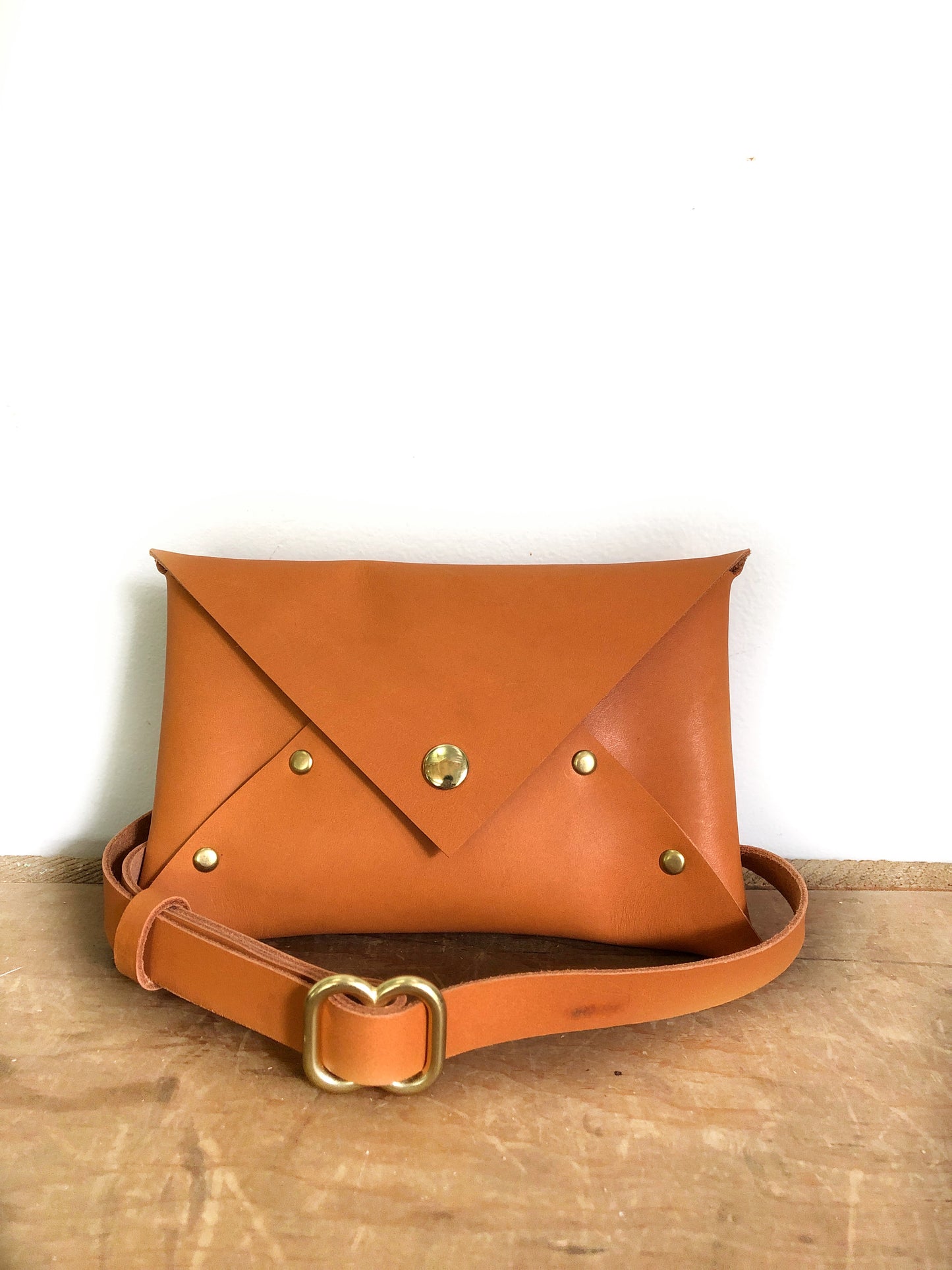 Tan hip bag in vegetable tanned leather